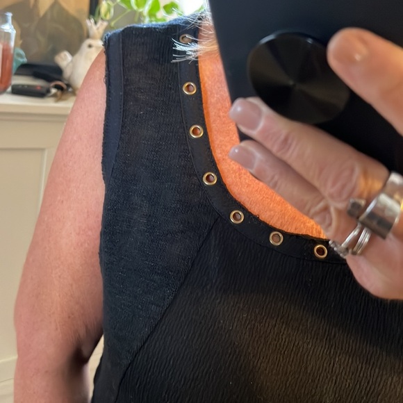 Style & Co Riveted Tank - Picture 2 of 9